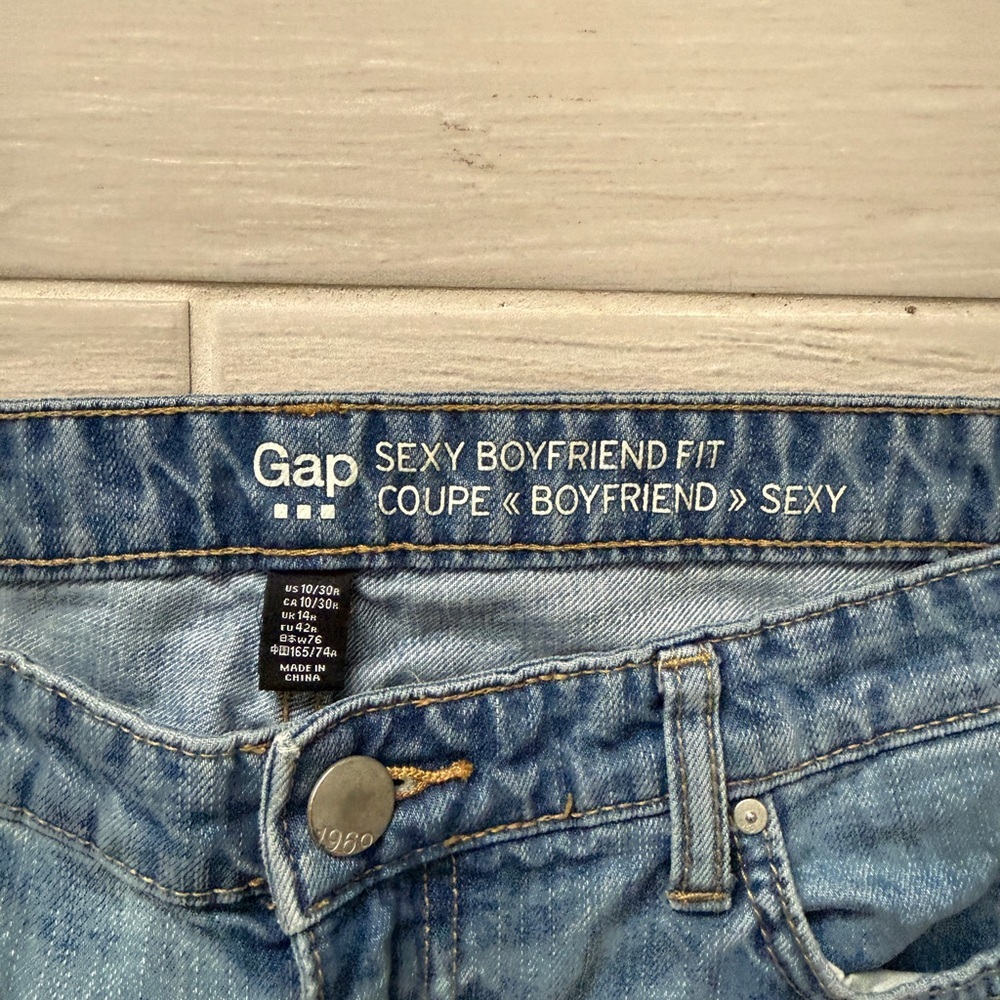 GAP Women's Distressed Sexy Boyfriend Fit Jeans‎ - Blue - Picture 3 of 4